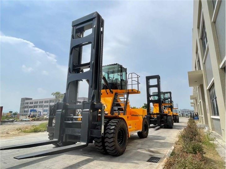 boat forklift