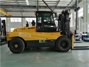 Forklift 15 Ton With Spreader For Empty 20ft 40ft Container